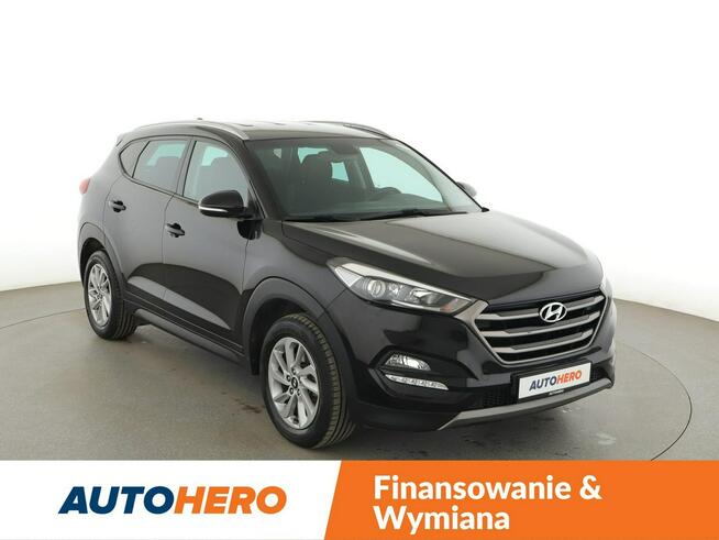 Hyundai Tucson navi klima auto kamera i czujniki parkowania grzane fotele