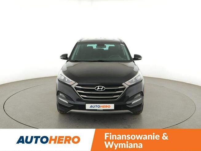 Hyundai Tucson navi klima auto kamera i czujniki parkowania grzane fotele