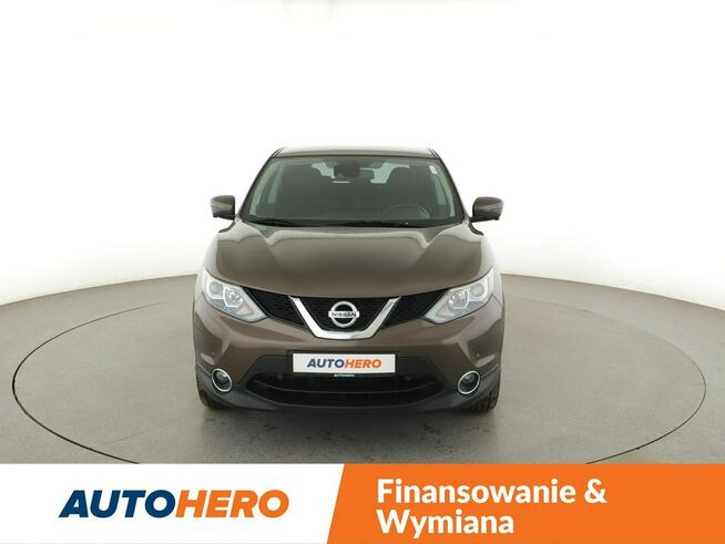 Nissan Qashqai navi klima auto grzane fotele kamera i czujniki parkowania