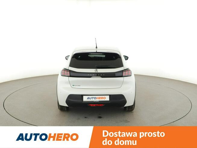 Peugeot 208 klima auto LED tempomat czujniki parkowania