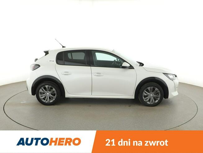 Peugeot 208 klima auto LED tempomat czujniki parkowania