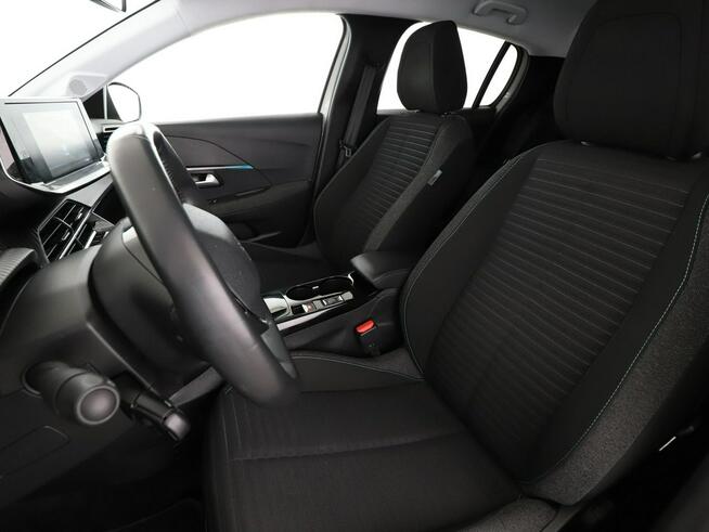 Peugeot 208 klima auto LED tempomat czujniki parkowania