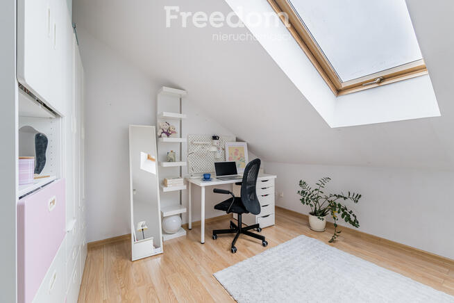 Słoneczne mieszkanie na Nowodworach