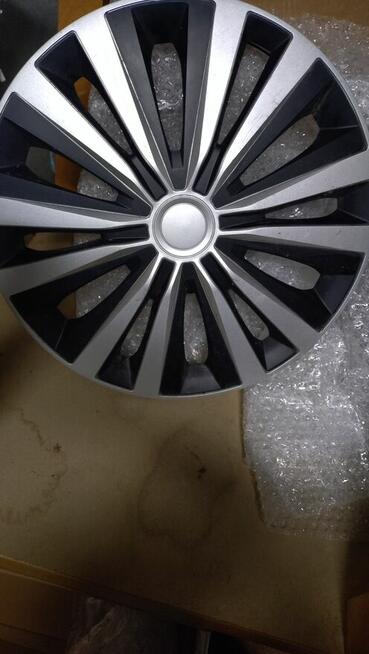 Opony zimowe 205 55 R16 na nowych, stalowych felgach