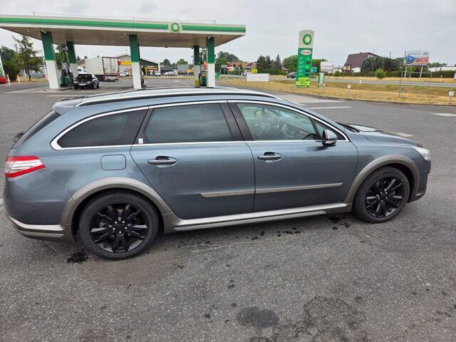 Peugeot 508 RHX Hybrid4 z 2012r