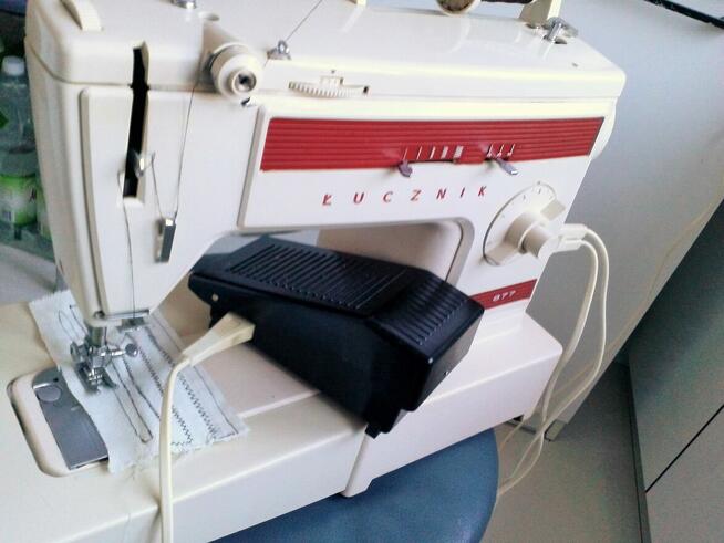 Maszyna do szycia wieloczynnościowa Łucznik 877 sprawna jak