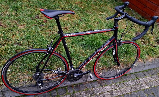 Duży rower szosowy Focus Culebro Koła 28 Shimano