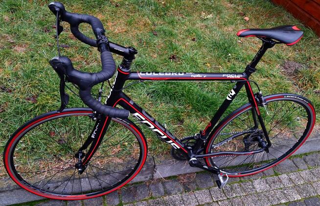 Duży rower szosowy Focus Culebro Koła 28 Shimano
