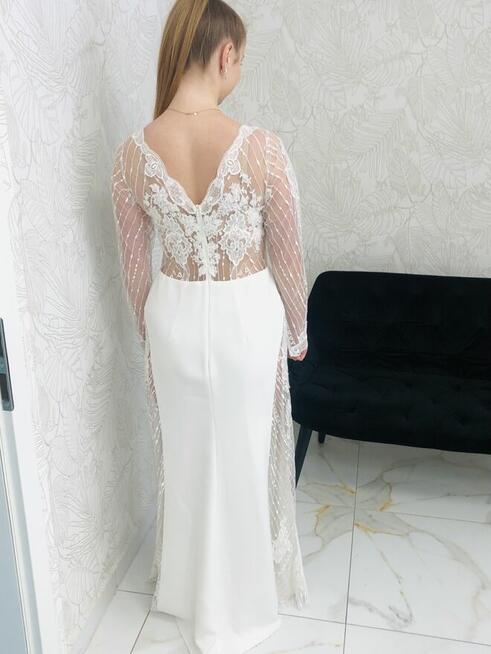 Piekna suknia ślubna z salonu Laurelle