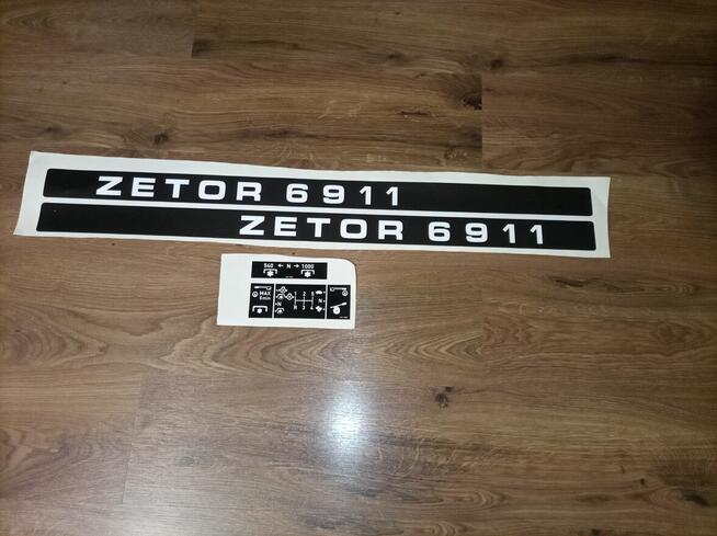 Naklejki na ciągnik Zetor 6911