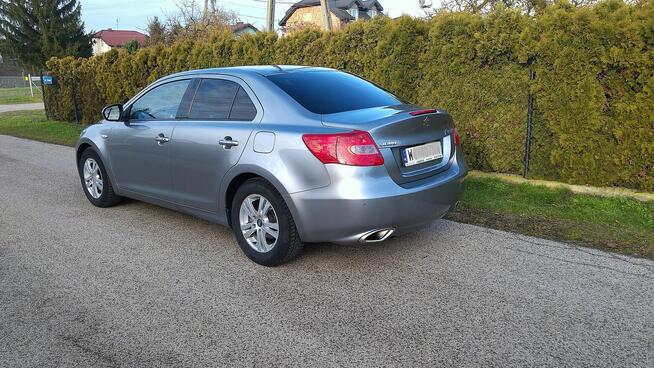 Suzuki Kizashi 2.4 Benz. Automat.100tys. 4x4. Full opcja.
