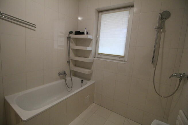 Pokoj z Tarasem do wynajęcia tylko 30 minut od Centrum Wa