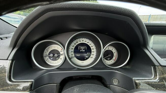 Mercedes E 350 3.5v6 Benz.7 osobowy max wersja wyposażenia śliczny zadbany 1.r.gwaran