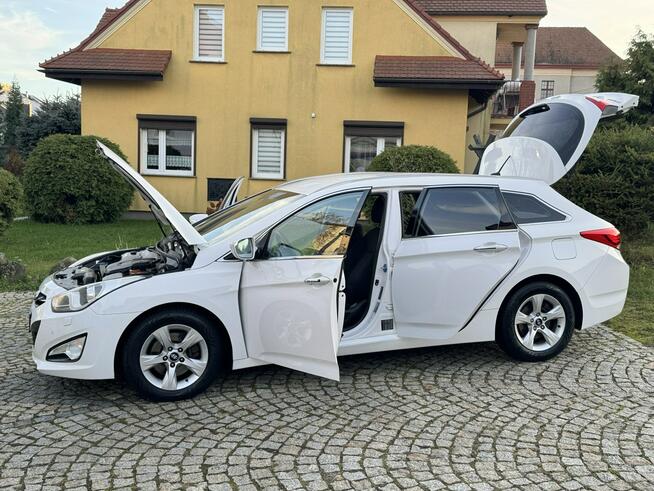 Hyundai i40 1.6 Benzyna 135KM z Niemiec, XENON, Ledy, PDC, 2 kpl. KÓŁ Lato/Zima