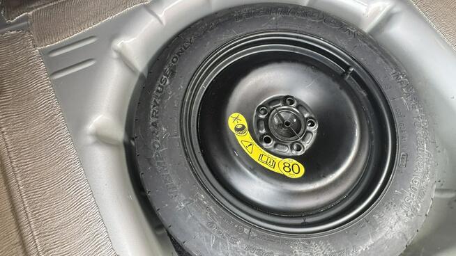 Ford Focus 1.6 Benzyna 125KM z Niemiec, serwisowany + koła zimowe! Klimatronic.