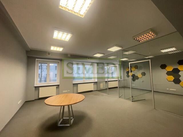 Całe piętro w kamienicy,dostęp24h,recepcja