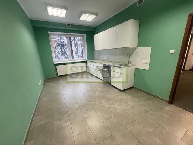 Całe piętro w kamienicy,dostęp24h,recepcja