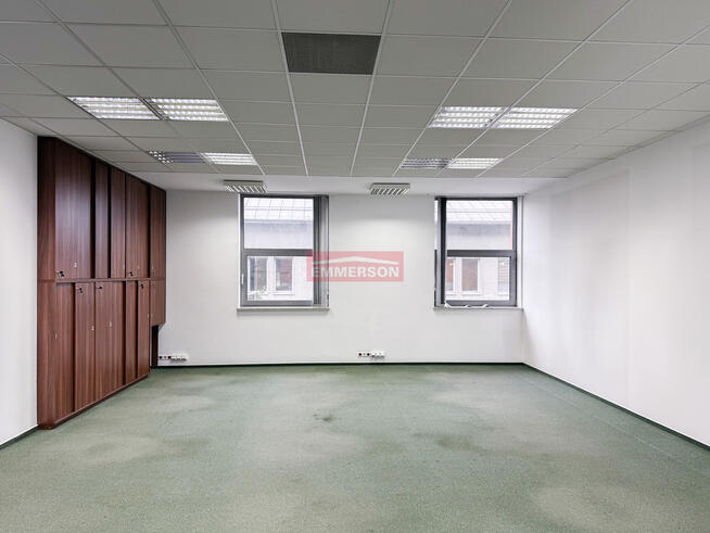 Lokal 360 m2 - I piętrze - Wola Duchacka