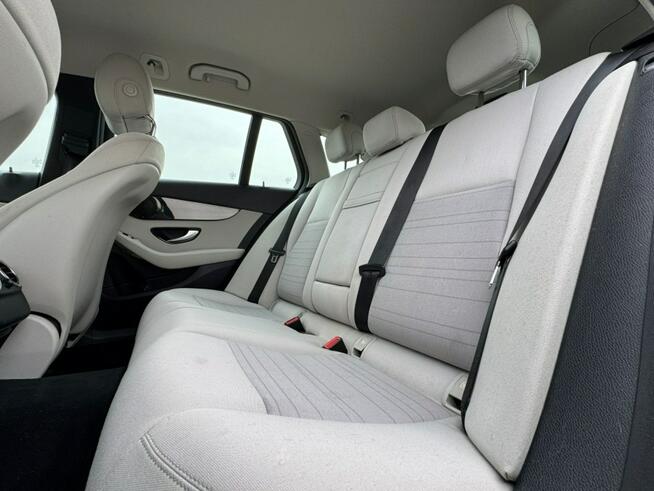 Mercedes C 180 Bezwypadkowy / Czujnik deszczu / Attention assist / FV marża