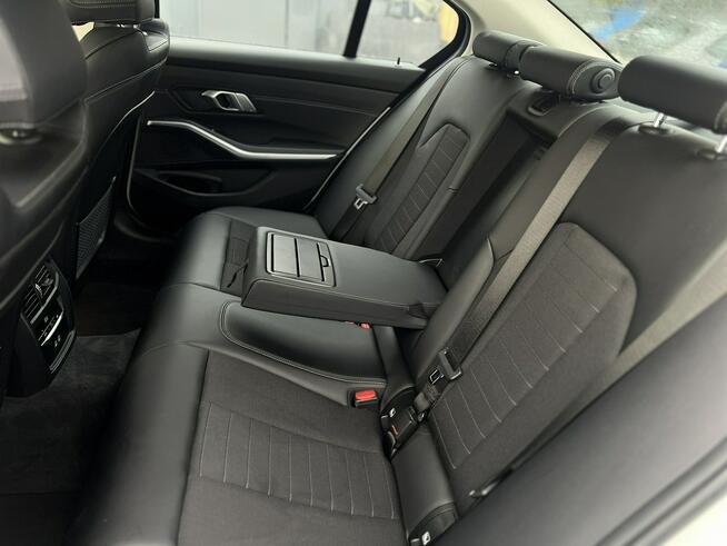 BMW 318 Salon Polska Poleasingowy I właściciel Serwis ASO VAT 23% Bezwypadkowy