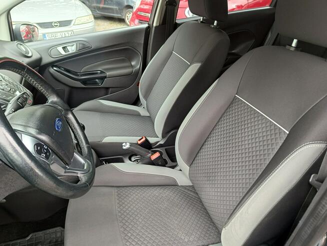 Ford Fiesta Podgrzewane fotele i Przednia szyba / Klimatyzcja