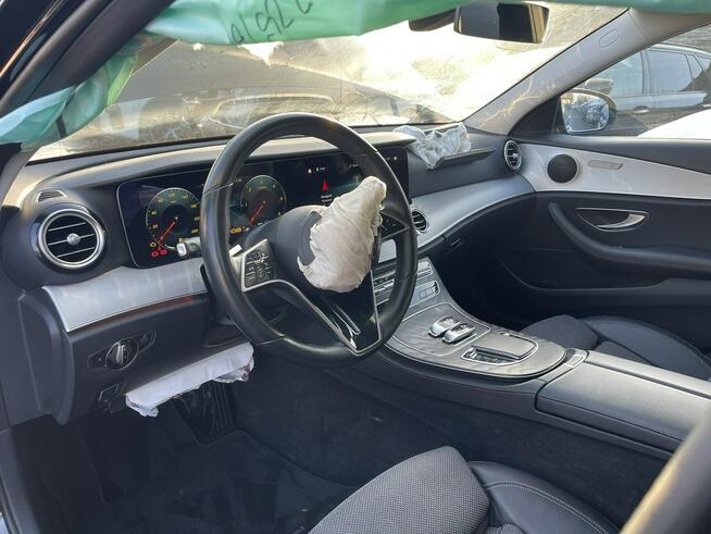 Mercedes E 220 AMG mHEV 4 Matic Kamery360 Podgrzewanie Skóra