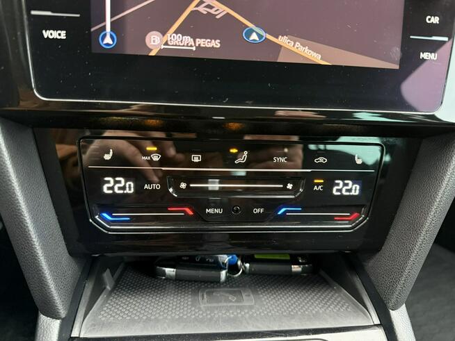 Volkswagen Passat 2.0 TDI 200kM 4MoT. DSG! Elegance Kamera ! Virtual Cocpit !