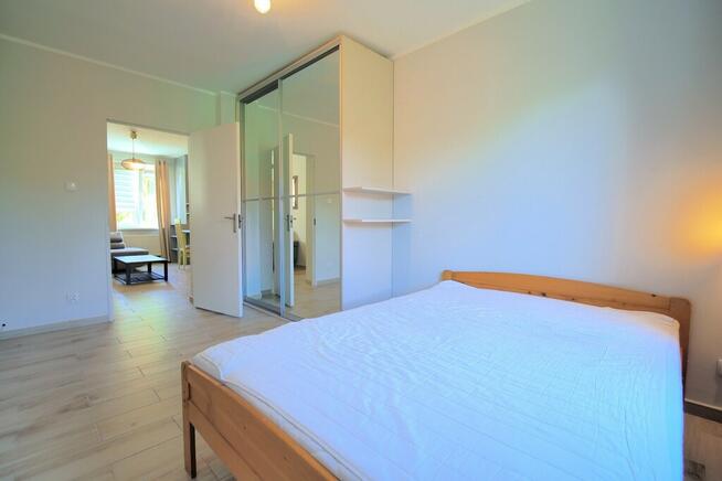 Boczna Olszewskiego, ogródek, piwnica, kamienica