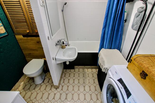 świetna okolica, przytulne, balkon, klimatyzacja