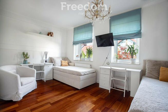 Stylowe mieszkanie z ogródkiem i loggią Józefosław