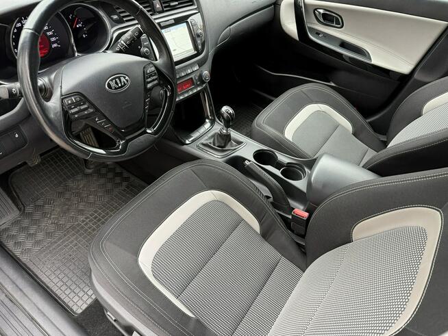 Kia Cee'd Zadbana bezwypadkowa - przepiękny perłowy kolor !