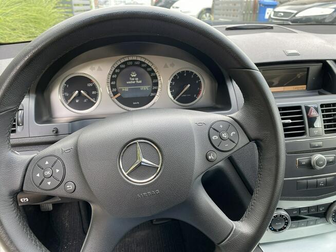 Mercedes C 180 Bardzo zadbana - 100% oryginalny przebieg.NOWY ROZRZĄD !!!