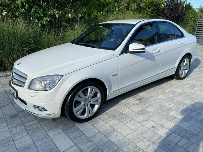 Mercedes C 180 Bardzo zadbana - 100% oryginalny przebieg.NOWY ROZRZĄD !!!
