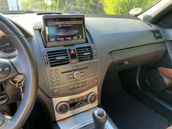Mercedes C 180 Bardzo zadbana - 100% oryginalny przebieg.NOWY ROZRZĄD !!!
