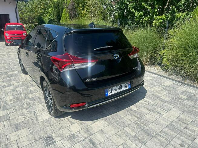 Toyota Auris Hybryda niski przebieg oryginalny lakier !!!