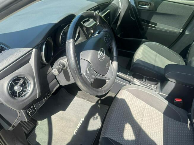 Toyota Auris Hybryda niski przebieg oryginalny lakier !!!