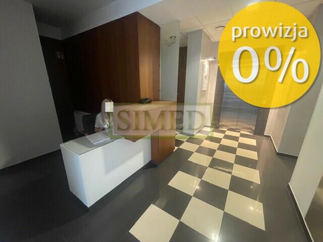 Całe piętro w kamienicy,dostęp24h,recepcja