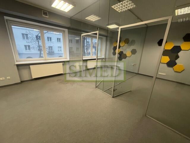 Całe piętro w kamienicy,dostęp24h,recepcja