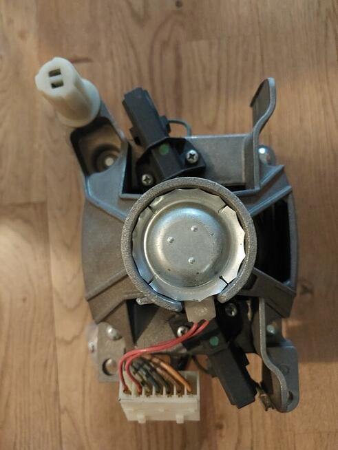 Whirlpool AWM 8123 Pozostałości