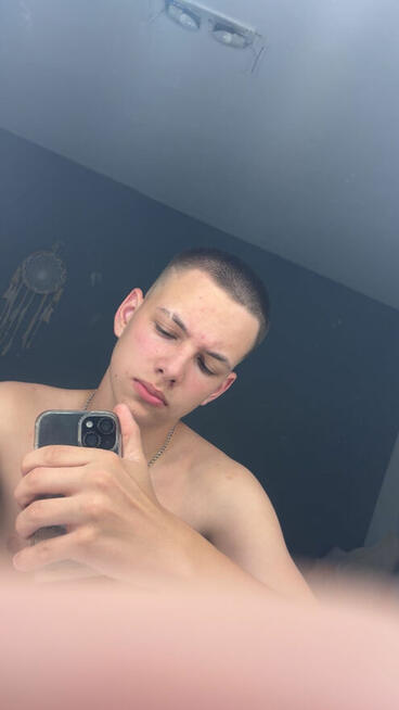 Młody szuka starszej kobiety.