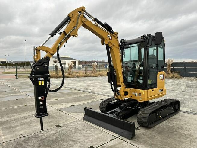 FABRYCZNIE NOWA MINIKOPARKA CATERPILLAR 302.7 CR.