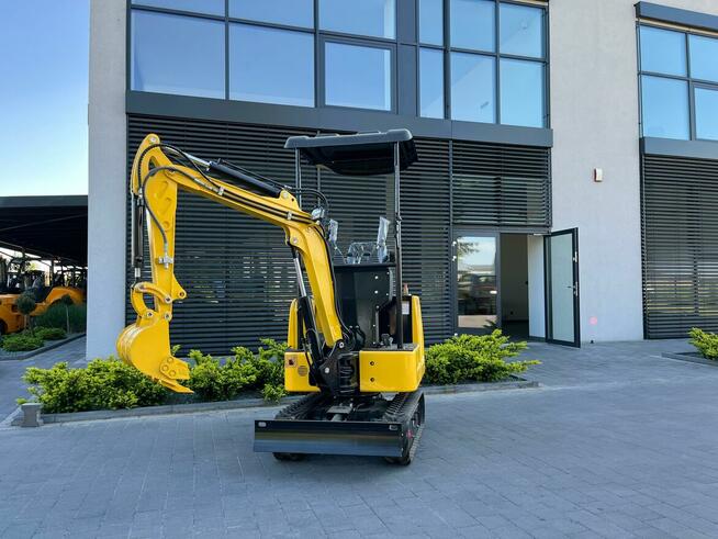 Minikoparka model GG1050, skrętne ramię, rozsuwane gąsienice