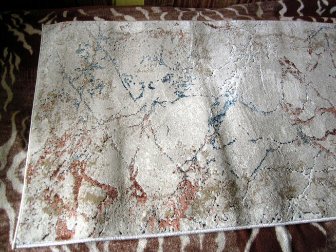 Dywan. Dywanik. 150x80 cm. Poliester. Nieużywany!