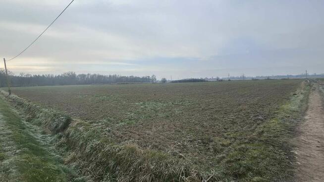 Sprzedam działki budowlane – 10 arowe, Prędocin