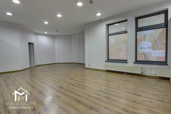 Dwa lokale usługowe w samym centrum Bartoszyc – 475 m2