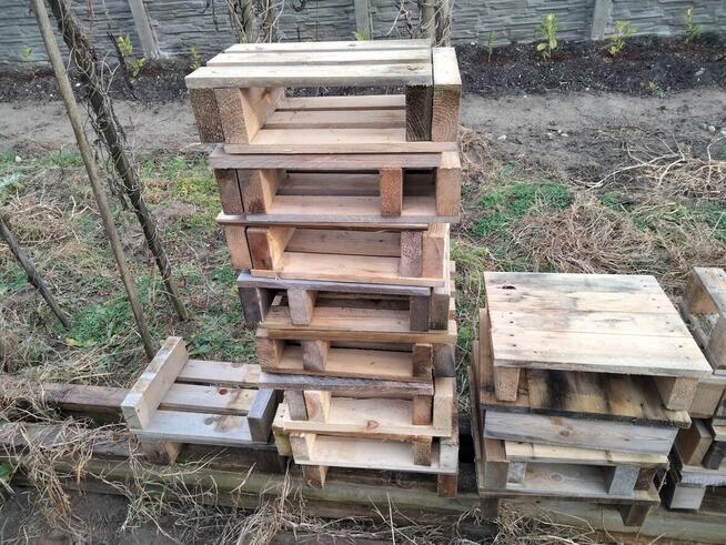 Palety drewniane różne małe