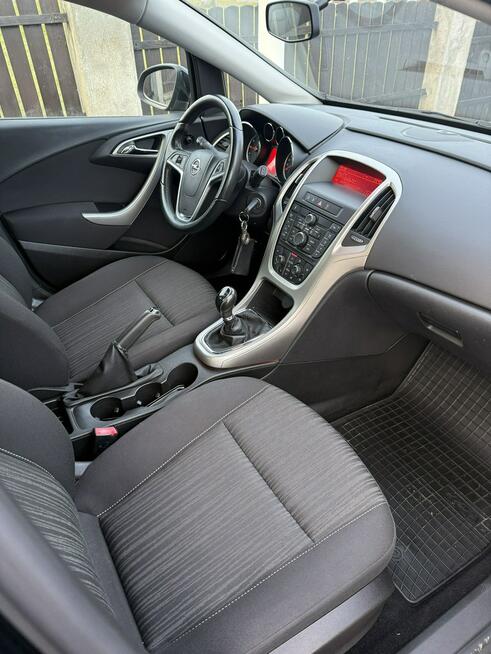 Opel Astra 1,4 Turbo 140 ps ładna świezo zarejestrowana z Niemiec