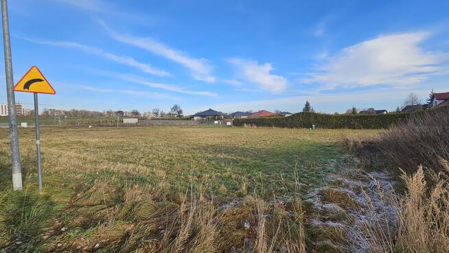 Kalinówka, 23ar, budowlana, media