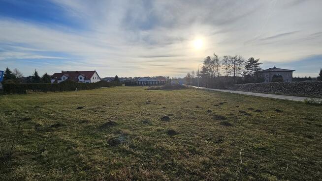 Kalinówka, 23ar, budowlana, media