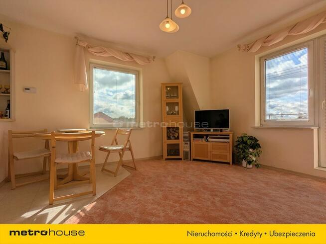 3 pokoje na II piętrze z balkonem oraz garażem!